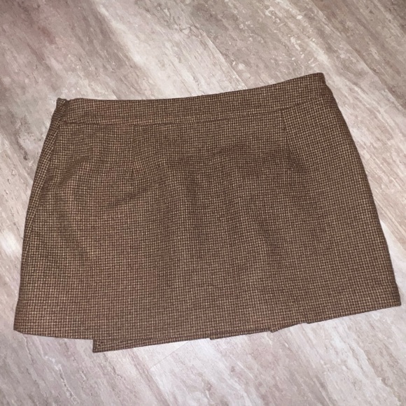 ASTR brown pleated mini skirt - Picture 7 of 7